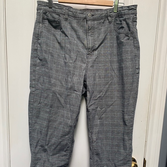Plaid Straight-Leg Women’s Trouser “Mom Pant” | American Eagle size 20 - Picture 1 of 3